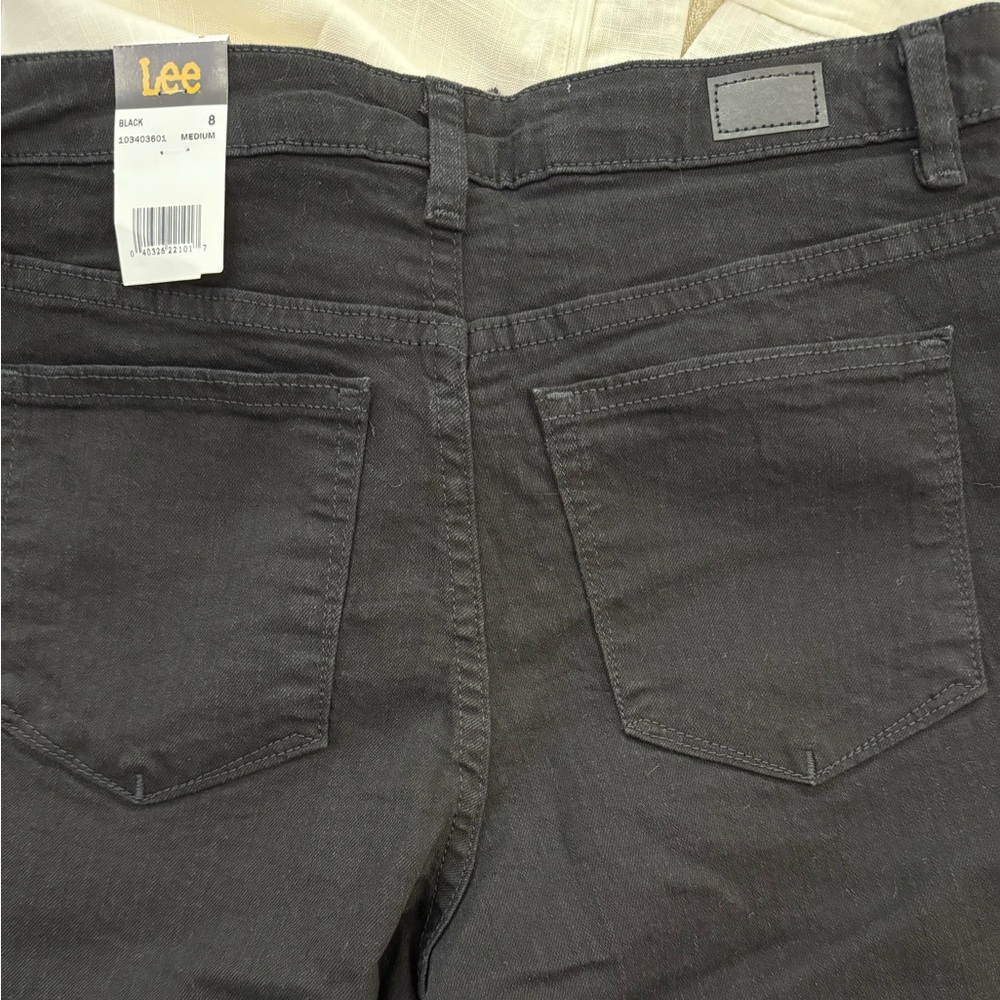 🍁 BLACK FRIDAY DEALS!🦃 NWT Women's Lee Relaxed Fit Straight Leg Black Jeans - Picture 9 of 10